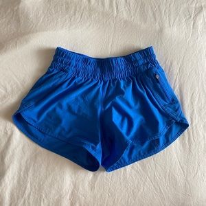 Lululemon Tracker Shorts - Size 6